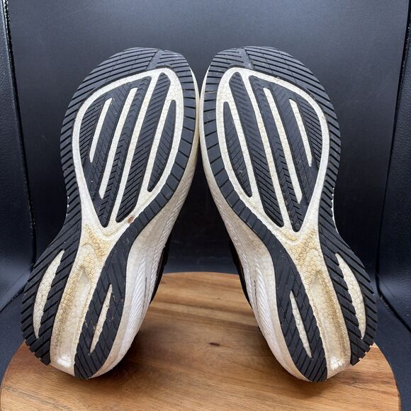 Saucony Triumph 21 Womens Size 9.5 Running Shoes Black White Sneakers S10881-10 - Picture 7 of 8